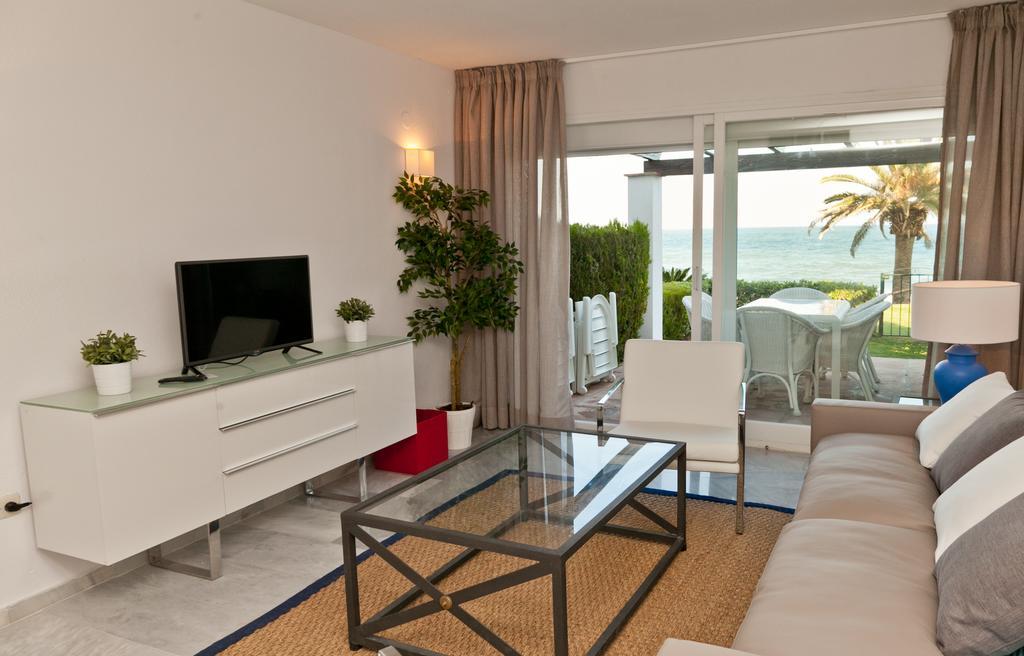 Holiday Home Clarisa Estepona Exterior photo
