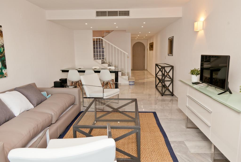 Holiday Home Clarisa Estepona Exterior photo